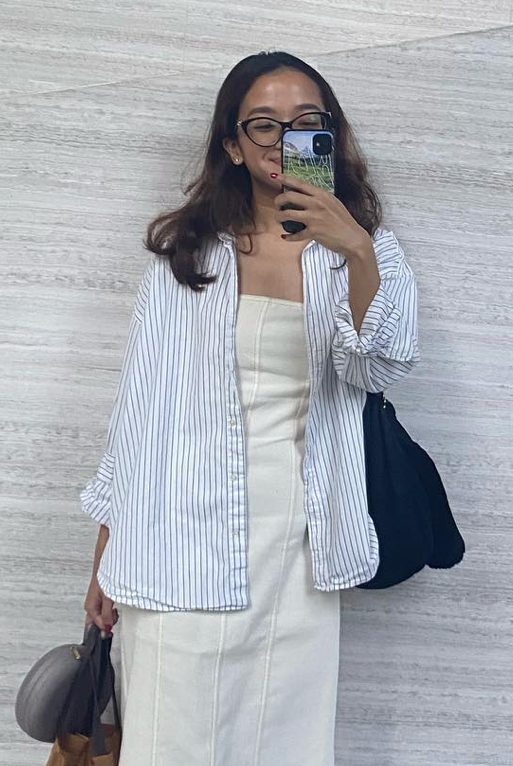 Bella Utami mengenakan Minna Indian Cotton Shirt