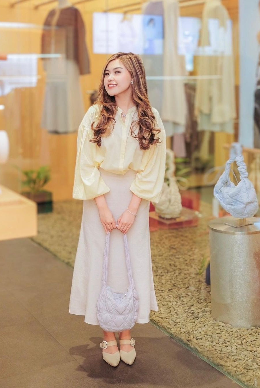 Calista Angeline mengenakan Rok Tali - Nayura Back Lace Skirt