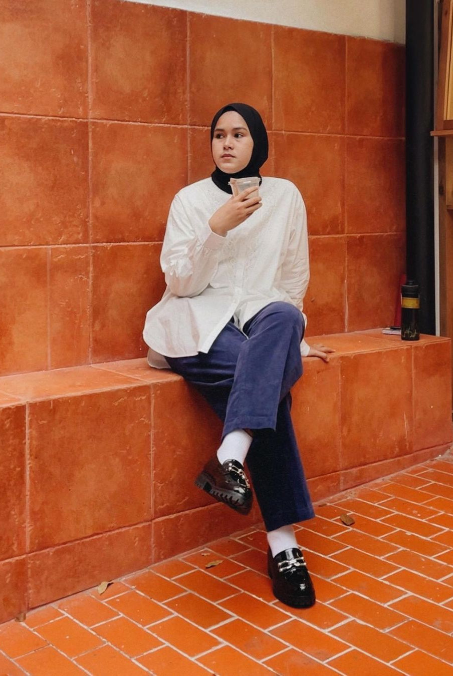 Kemeja Tunik Kiyomi Band Collar Shirt - Styling by Icha Fria
