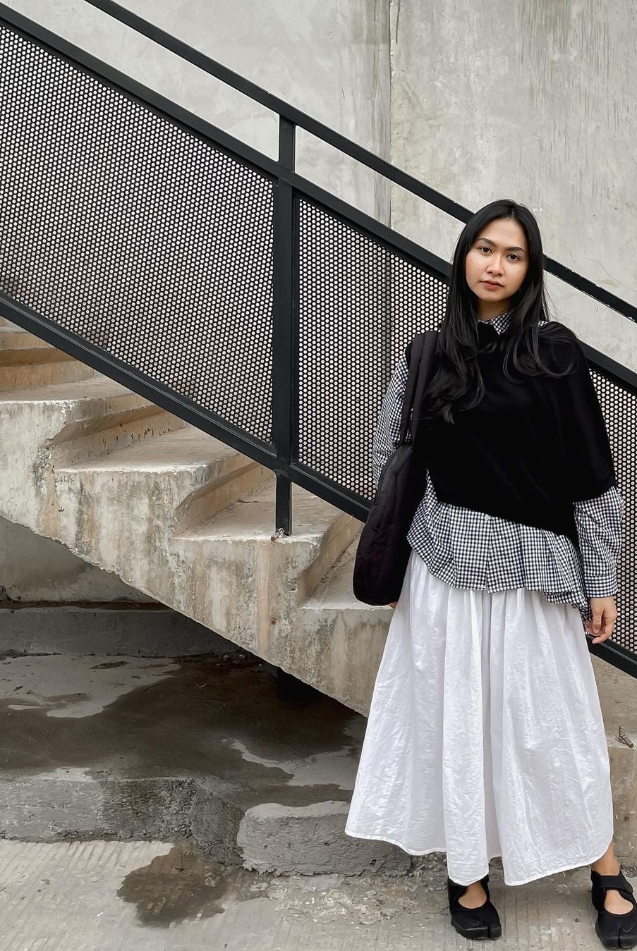 Khairinadiar mengenakan Baju one set Kanaya
