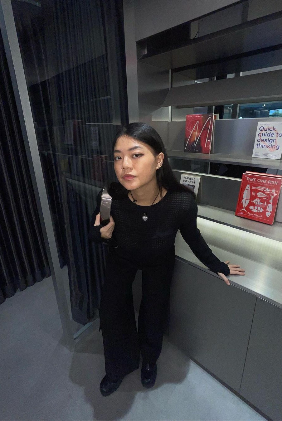 Febe Tania mengenakan Avege Sheer Crew Neck Pullover