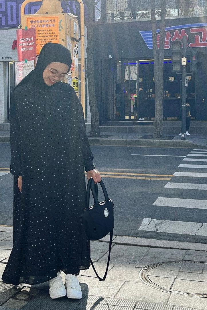 Shirt dress Vilna Back Pleated - Styling by Andi Budrah