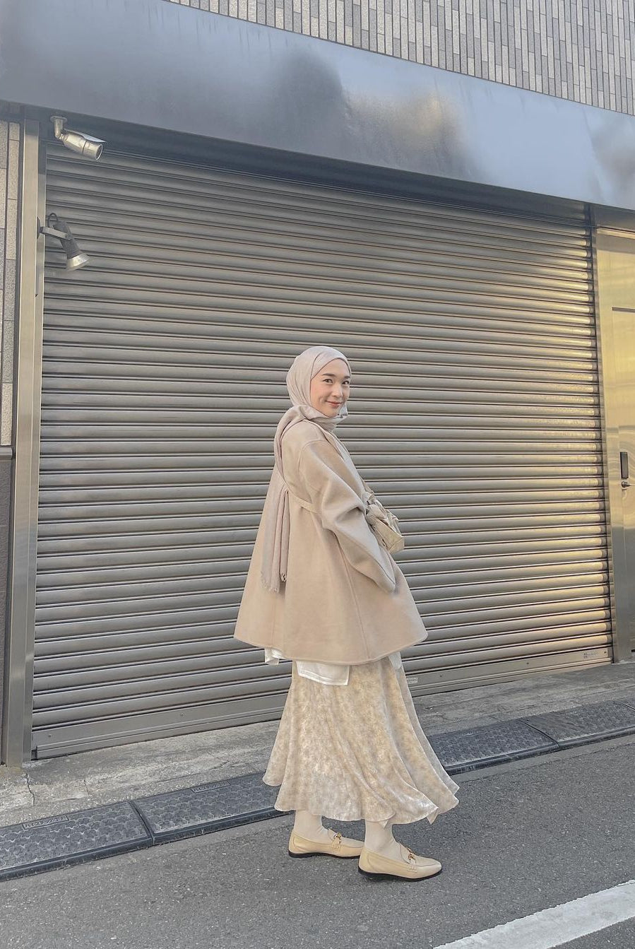 Rok Flare Cathy Flower Switching - Styling by Denisa Rani
