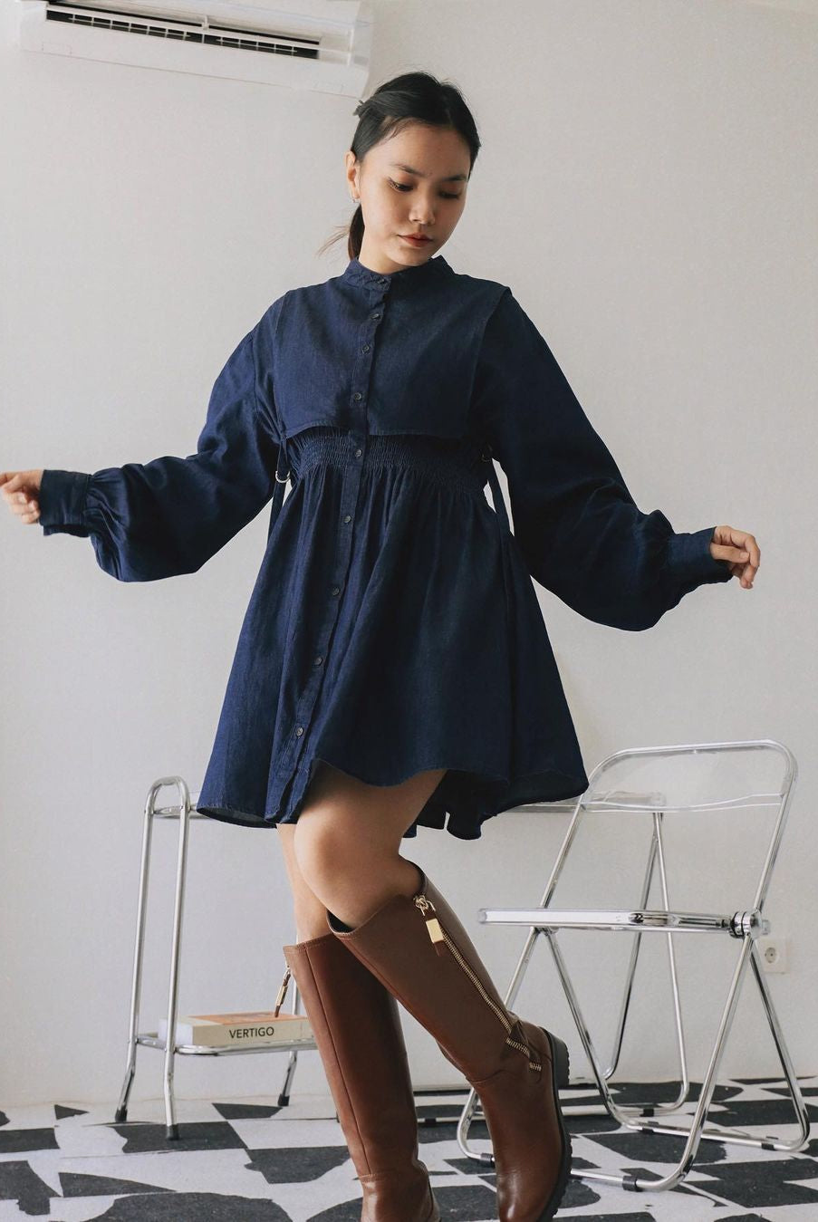 Denim Dress Delwyn Shirring Mini OP - styling by Dheviana Bena