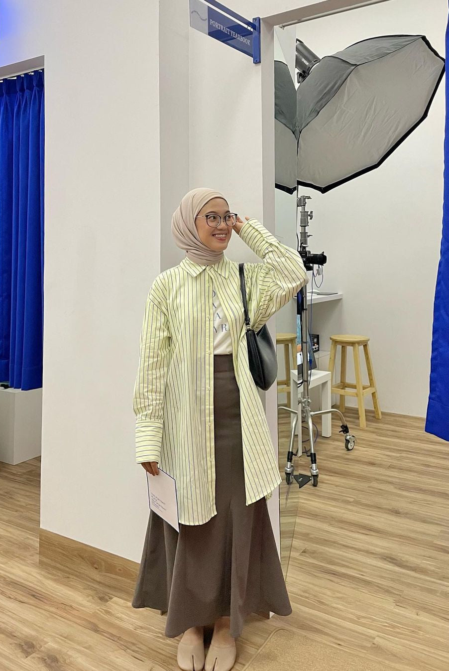 Kemeja Garis Garis Wanita Amity Stripeds Overshirt - Styling by Fitra