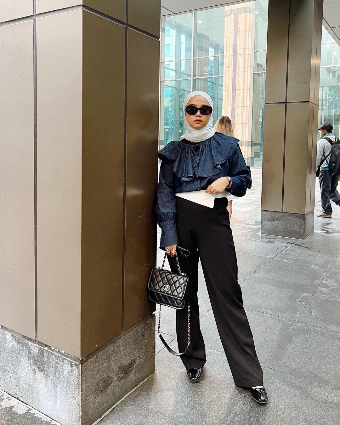 Blouse Kekinian Saada Denim Ruffle Collar - Styling by Karina Restu