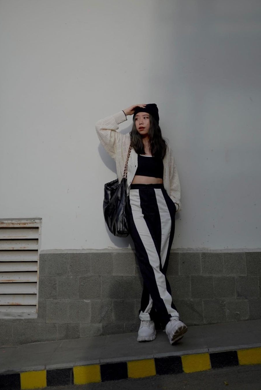 Cardigan kekinian Cameron Openwork - Styling by Tiffany Kongadian