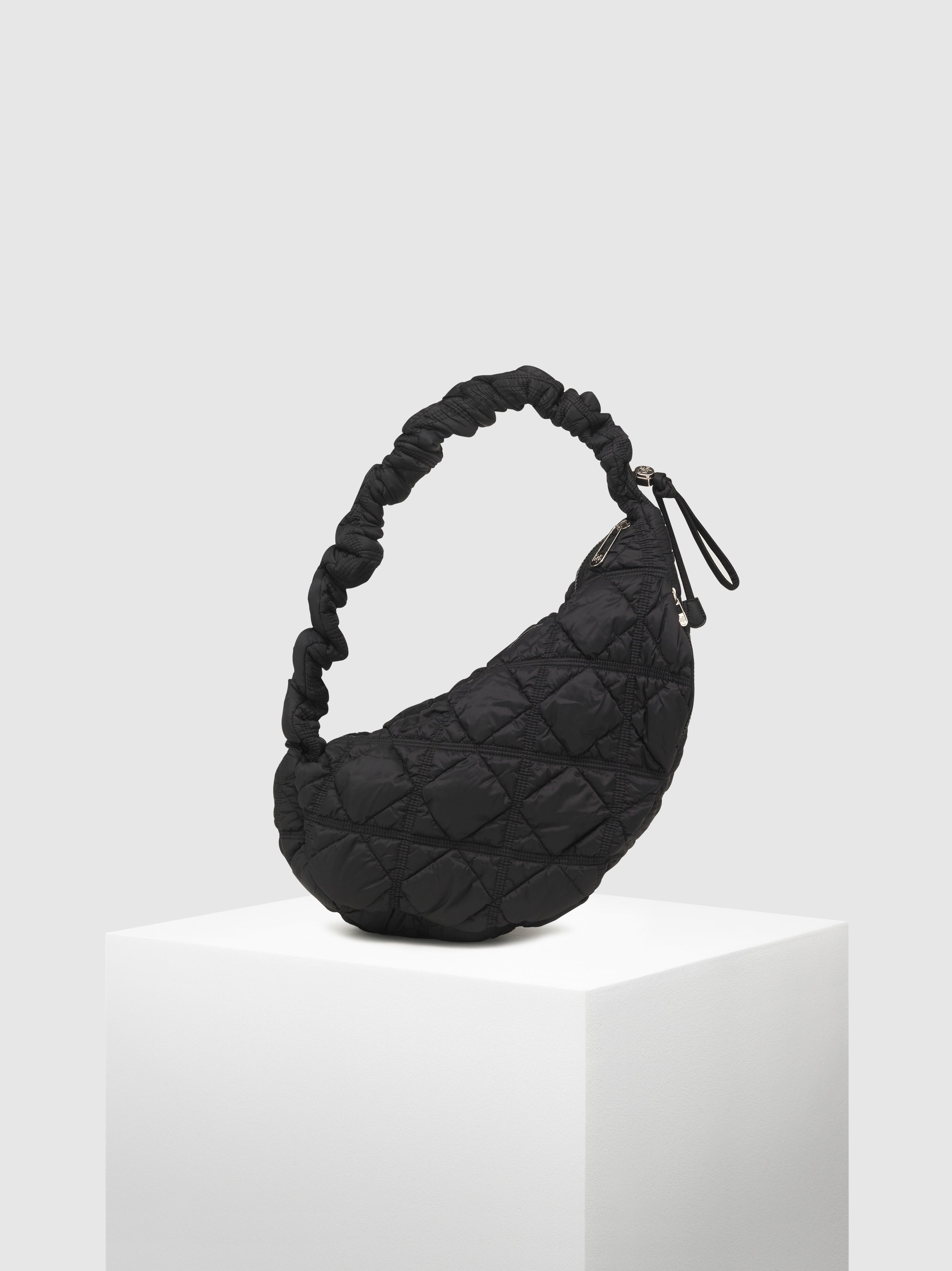Carlyn Bag Korea - Cozy L - Black: "Black Cozy L Bag"