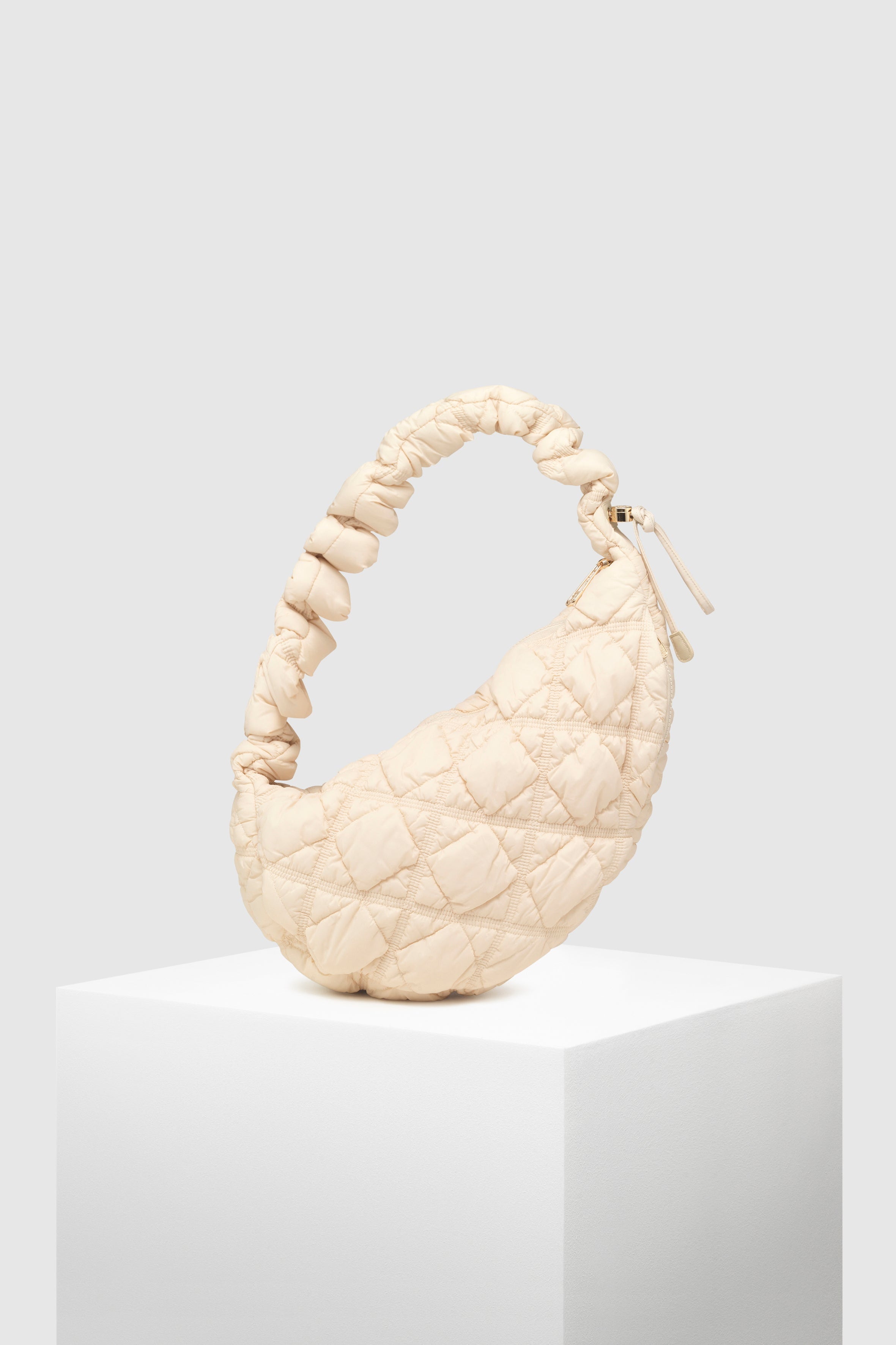 Carlyn Bag Korea - Cozy L - Gold: "Gold Cozy L Bag"