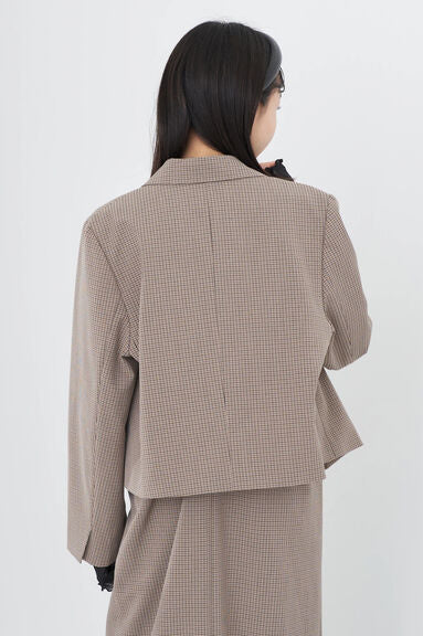 Blazer Pendek Wanita Eikyuu Short Tailored Jacket