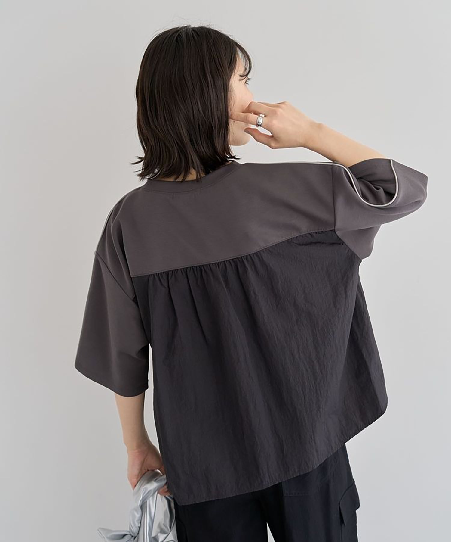 Momiji Piping T-Shirt - Charcoal Gray - Green Parks