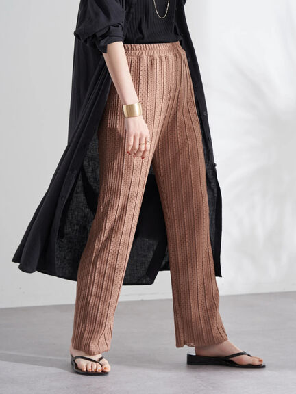 Celana Brokat Onyx Lace Pleated Pants